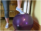 Video clip for sale of Miel foot-popping 17-inch balloons in Keds
